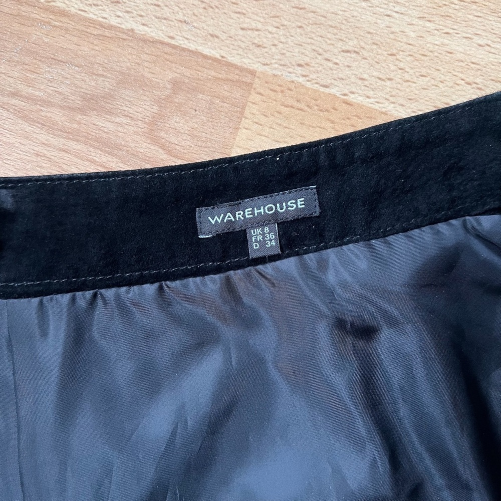 Warehouse Black Real Suede Button-Front Mini Skirt - Picture 2 of 6
